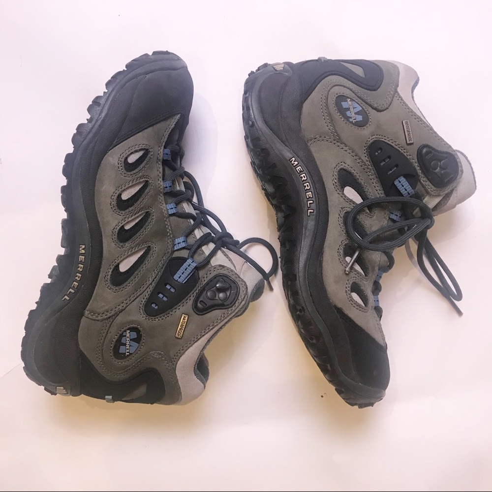 Merrill Waterproof hiker size 9